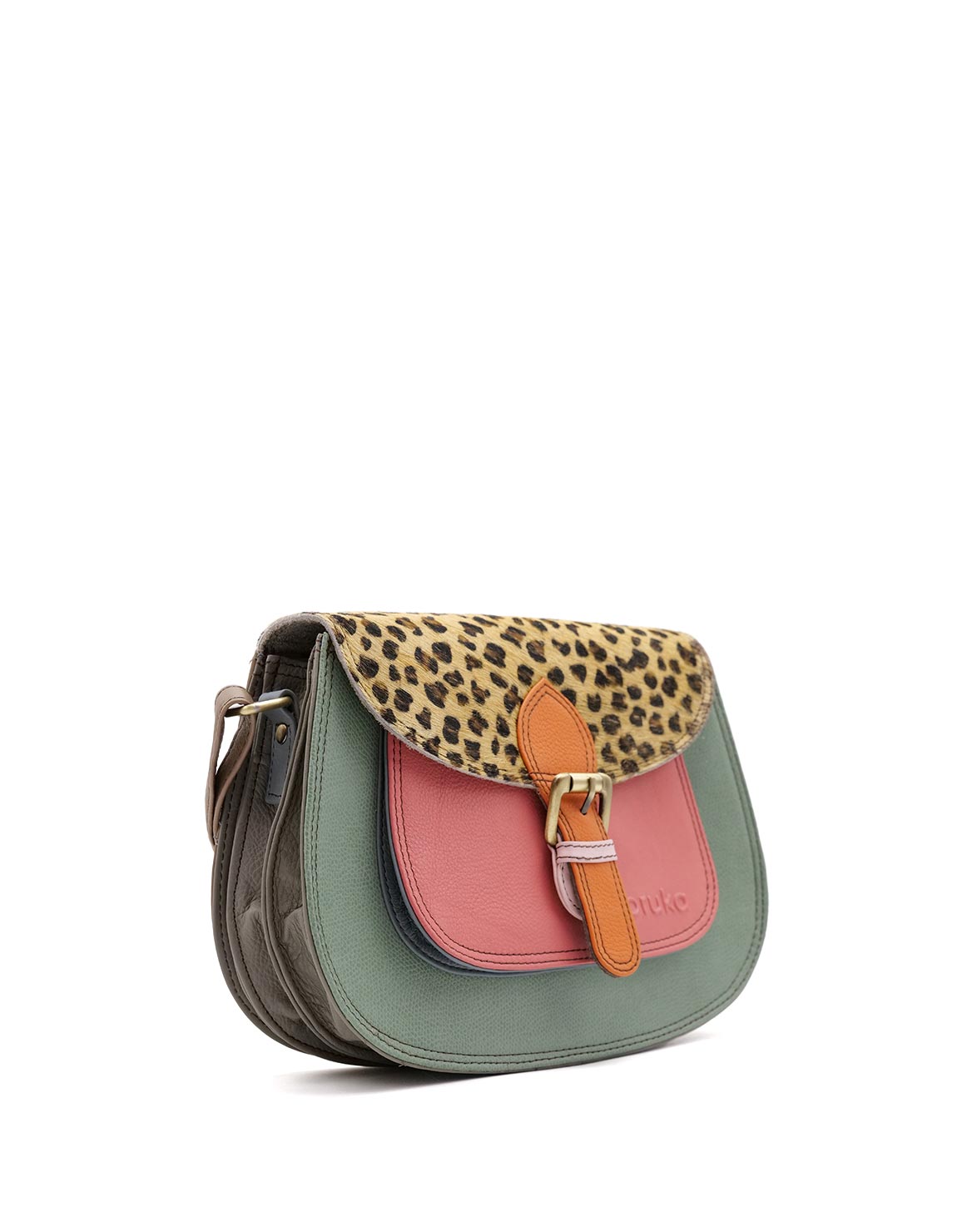 Gemma_soruka_recycledleatherbag_090425 (8).jpg