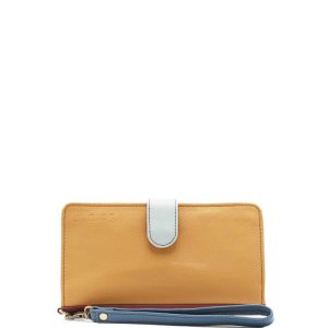 ruan_recycledleather_020426-4