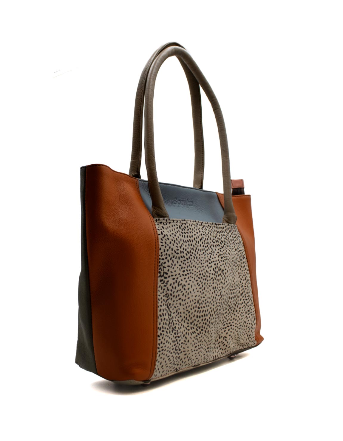 amalfi_recycledleather_111225 (23).jpg