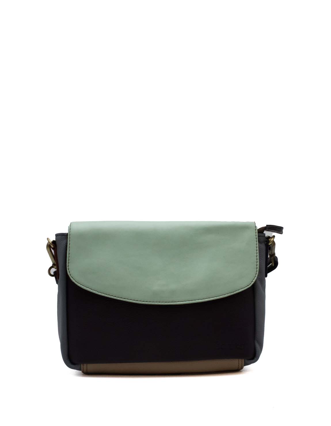 Nancy_soruka_recycledleatherbag_071125 (21).jpg